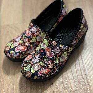 Laforst 7003 Womens Leather Slip Resistant Slip On nursing Work Clog sz 7